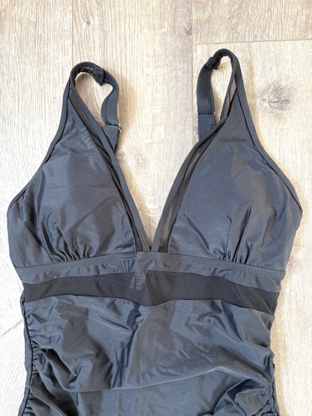 Classic Black One-Piece V Neck Swimwear with Mesh Inset L - Picture 6 of 10